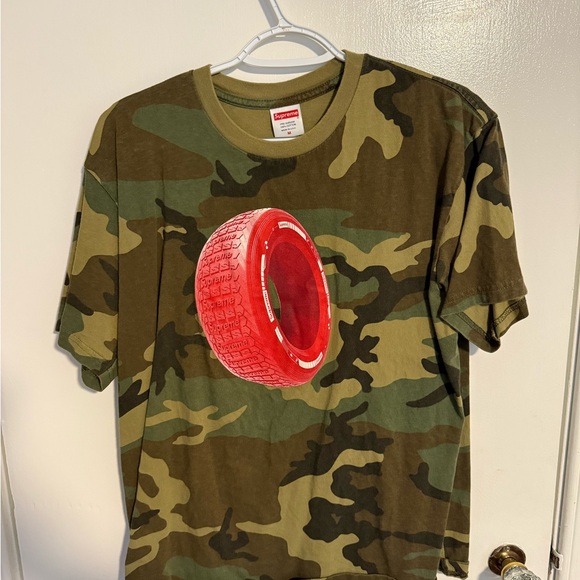 Supreme Camouflage T-Shirt with Red Tire Graphic - Picture 1 of 2